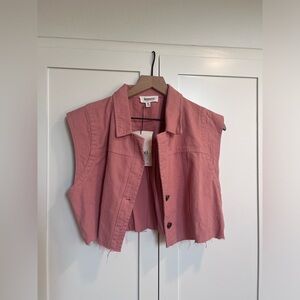 &merci cropped vest NWT